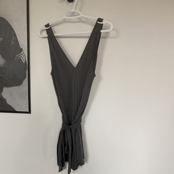 🔥SOLD🔥 Zara romper🌚 - Picture 1 of 3